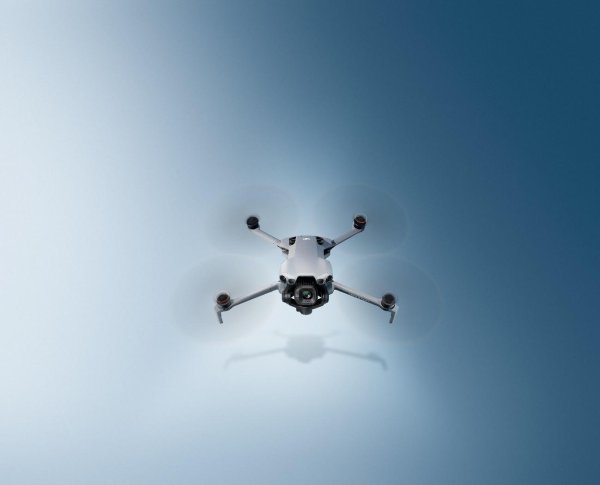鼎冠配资 大疆发布DJI Mini 5 Pro：4788元起 搭载一英寸大底